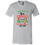 I just Want to bake Cookies and watch Hallmark Christmas movies White T-Shirt - Canvas Unisex V-Neck