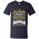 I'm A November Woman-Queen November - Men's V-Neck