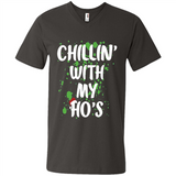 Chillin With My Ho's Funny Christmas - Men's V-Neck