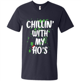 Chillin With My Ho's Funny Christmas - Men's V-Neck
