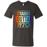 Retro Straight Outta 1970 48 Years Old - Men's V-Neck