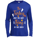 The Turkey Ain’t the Only Thing in the Oven Turkey Day - Canvas Long Sleeve T-Shirt