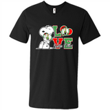 Snoopy loves NBA Boston Celtics - Men's V-Neck